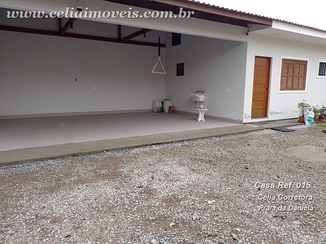 Garagem (o restante deste bloco está fechado)