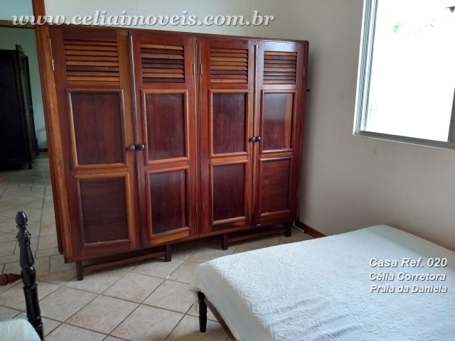 Quarto 2 - outro ângulo