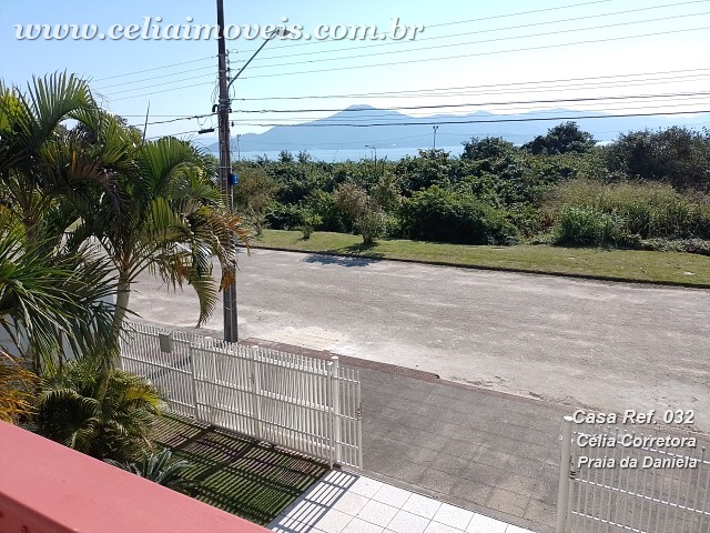 Sacada da sala (vista para a praia)
