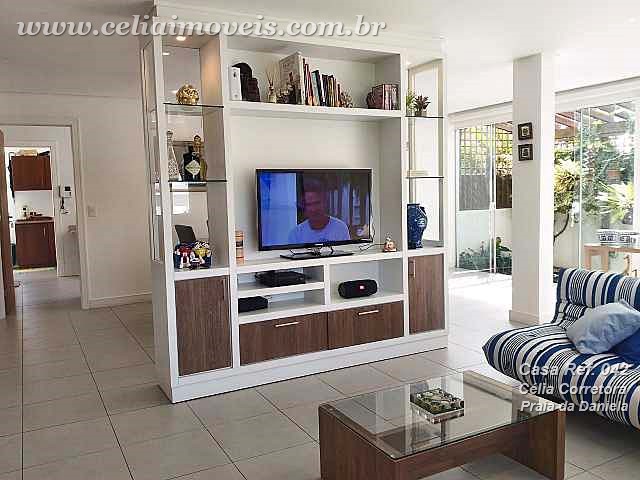 Sala de estar (outro ângulo)